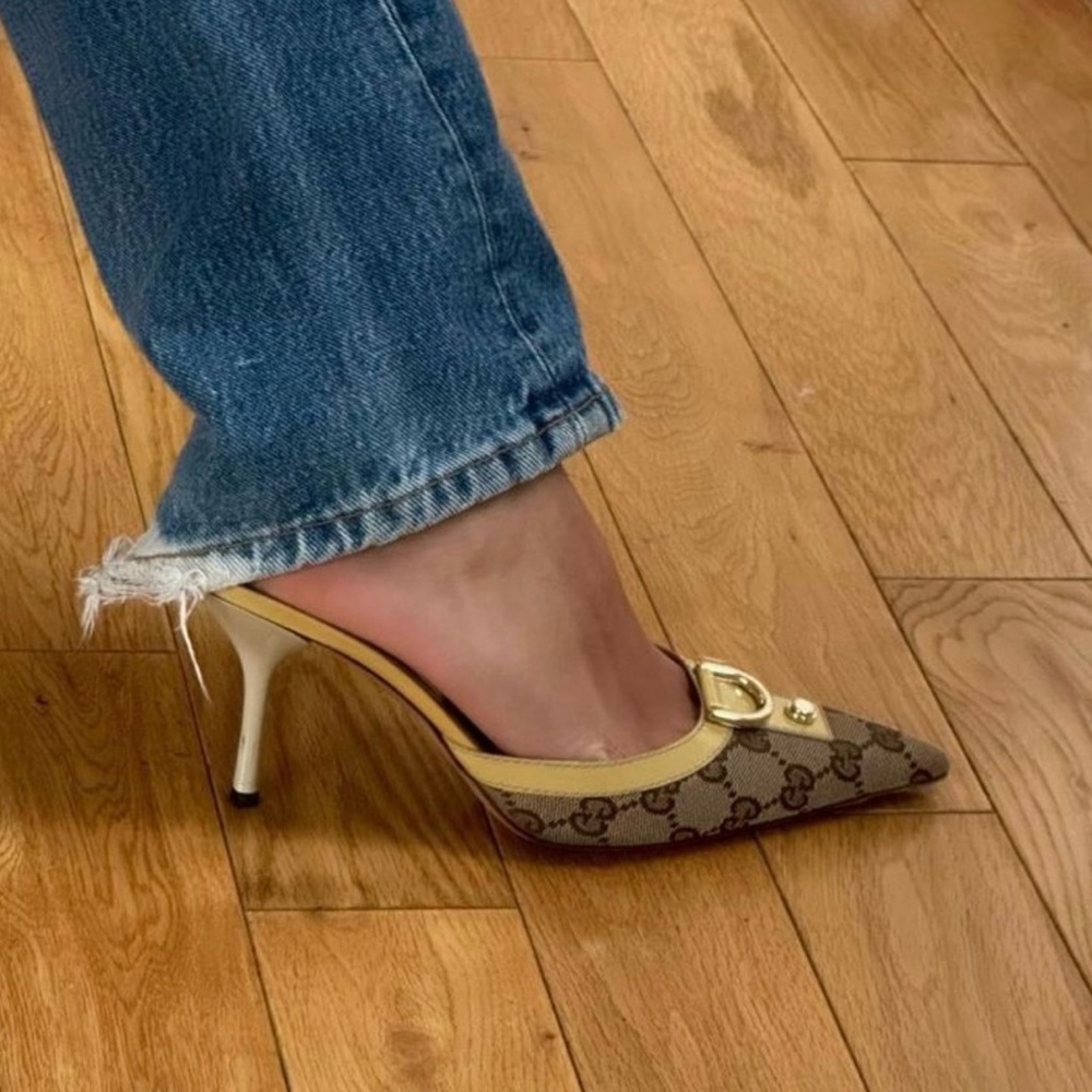 Gucci Vintage Sand Original GG Tess Leather Pumps Size 8